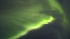 Ollkäjarvi est le spot préféré des agences qui proposent des excursions aurores boréales vers Rovaniemi : les aurores dansent parfois toute la nuit