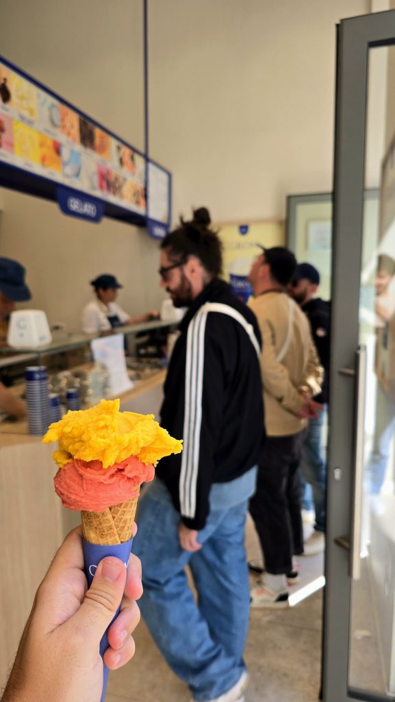 A Milan comme dans toute l'Italie, manger une glace est un classique !